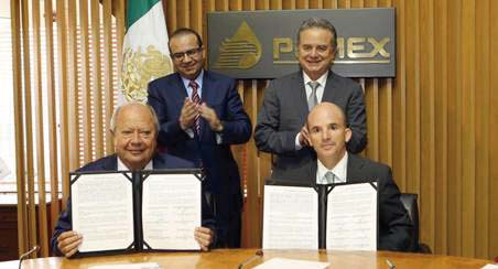 Photo of Firman PEMEX y el STPRM Acuerdo de Revisión Salarial