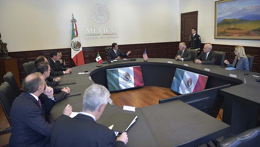 Photo of “La protección de los mexicanos en Estados Unidos y el respeto a sus derechos, es mi mayor prioridad”, dice el Presidente Peña Nieto a los enviados de Trump