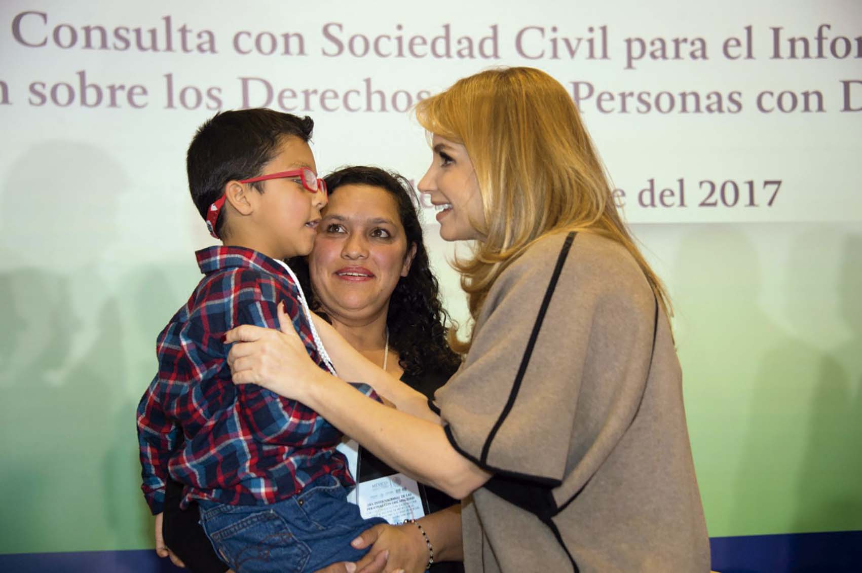 Photo of Destaca Angélica Rivera de Peña acciones para el desarrollo de las personas con discapacidad