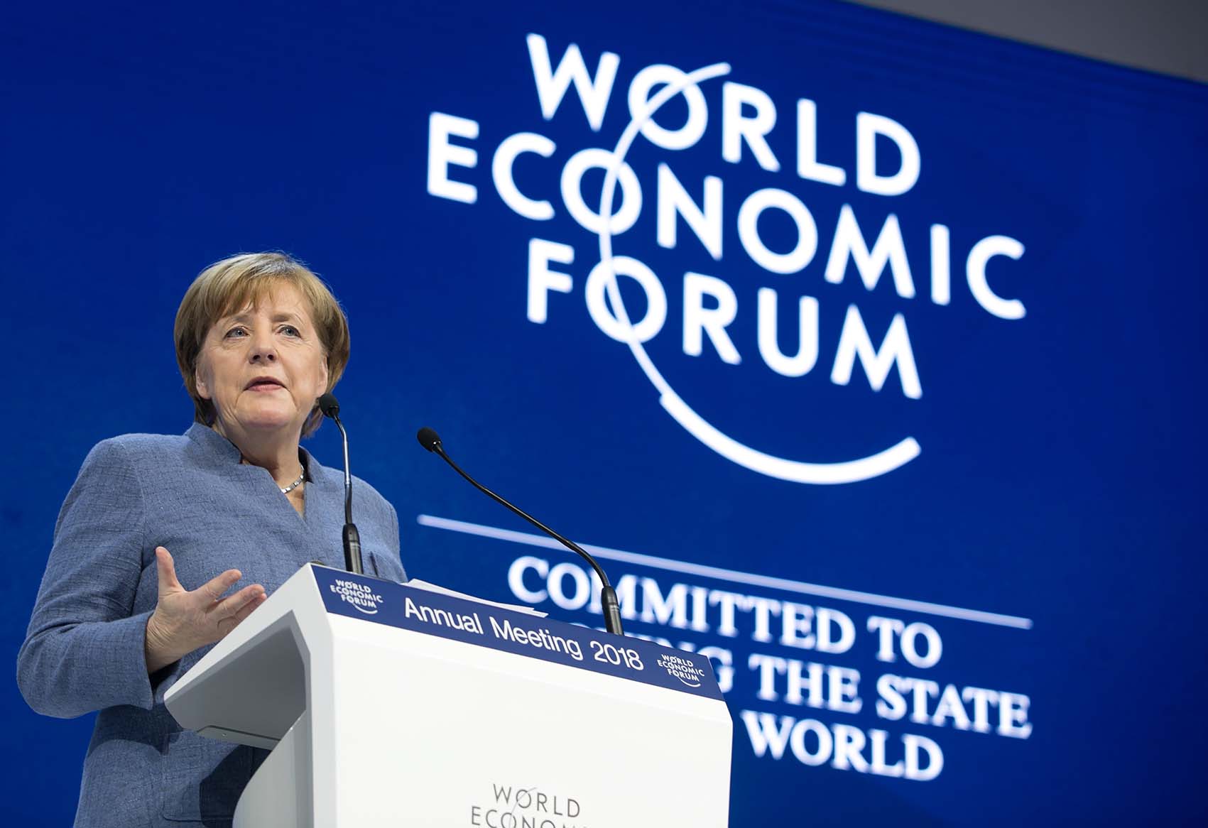 Photo of Angela Merkel en Davos: “necesitamos cooperación global, no muros”