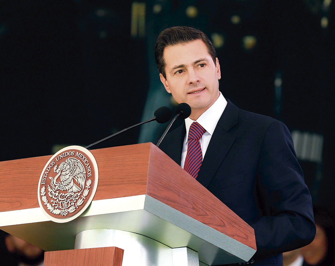 Photo of Reconoce y agradece la labor del Ejército en favor de la seguridad de la población el Presidente Enrique Peña Nieto