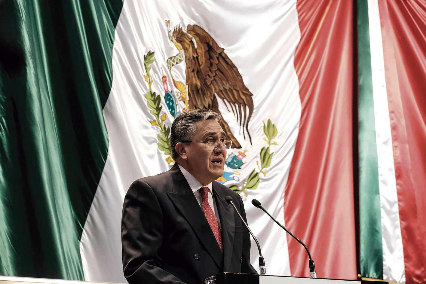 Photo of Luis Raúl González Pérez, Presidente de la CNDH, destaca necesidad de contar con más y mejor seguridad, que corresponda a un Estado Democrático de Derecho