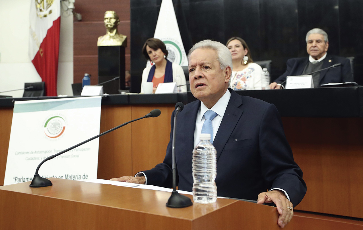 Photo of El Dr. Héctor San Román A. traza el futuro del sindicalismo en México, en el marco de la Nueva Ley Laboral, ante el Senado de la República