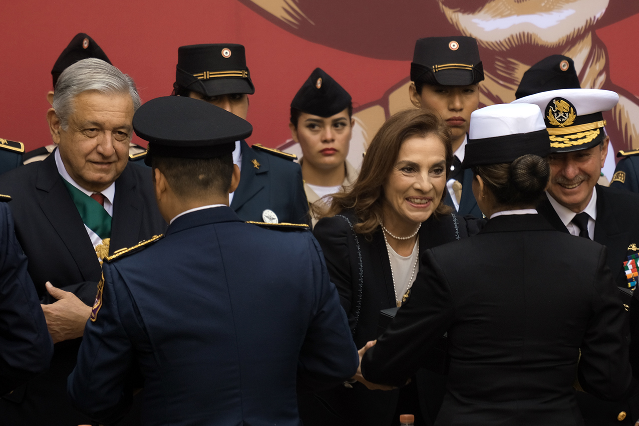 Photo of “Las Fuerzas Armadas seguirán sirviendo con lealtad a México, a sus instituciones y a nuestro comandante supremo” enfatizaron los Secretarios de Defensa y Marina