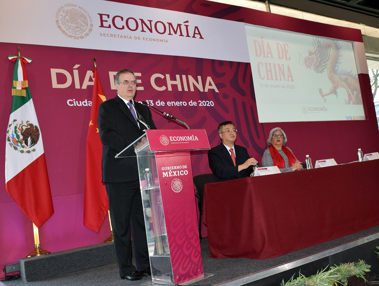 Photo of El Canciller Marcelo Ebrard anuncia más comercio y más inversiones con China