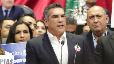 Photo of “¡No pasará!”: Alejandro Moreno, Presidente del PRI, en la tribuna de la Cámara de Diputados