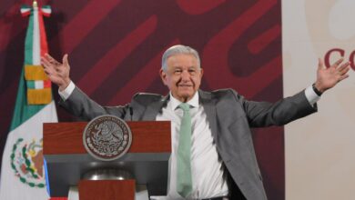 Photo of Justifica el Presidente que un “chavista” rediseñe los Libros de Texto Gratuitos para los niños de México