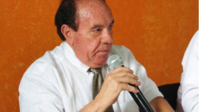 Photo of “Que cese el baño de sangre y persecución e insultos a periodistas “, exige José Luis Uribe