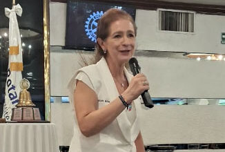 Photo of Angélica Moya Marín promete ganar Naucalpan ante los Rotarios