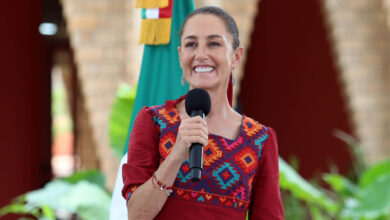 Photo of Que se deslinde de Obrador, esperan ciudadanos de Claudia Sheinbaum