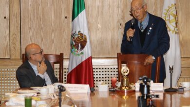 Photo of “Cuando veo un bisturí armónico que nos obsequian los Rotarios, también veo a un niño que salvar”: Dr. Víctor Olivar López