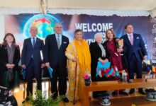 Photo of “Necesidad de una nueva luz, con amor y patriotismo de los jóvenes para vivir en un camino de paz”: Sandra Baur